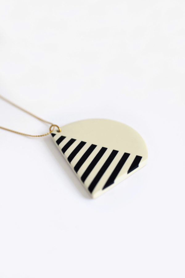 000009 3 UNE triangle semicircle stripes black white minimal geometric necklace clay yewelry handmade scaled