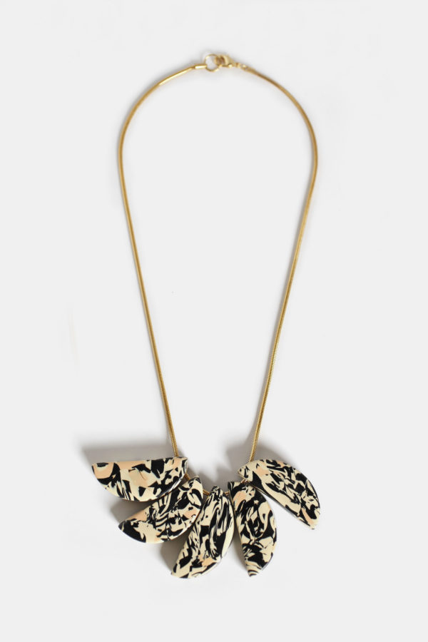 COLLAR DE CUENTAS "BOST D Mix B&W" - Imagen 4