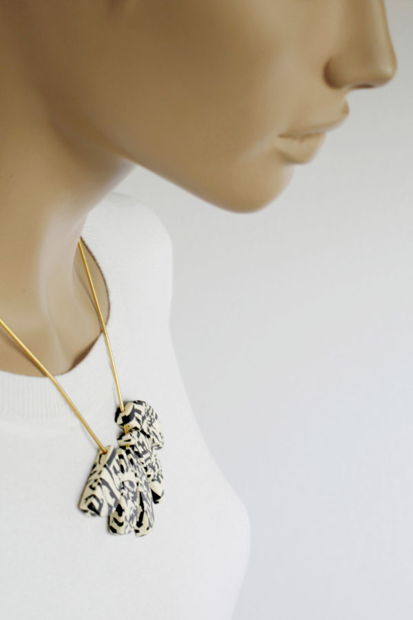 000013 5 BOST D maniqui black white minimal geometric necklace clay yewelry handmade.jpg scaled