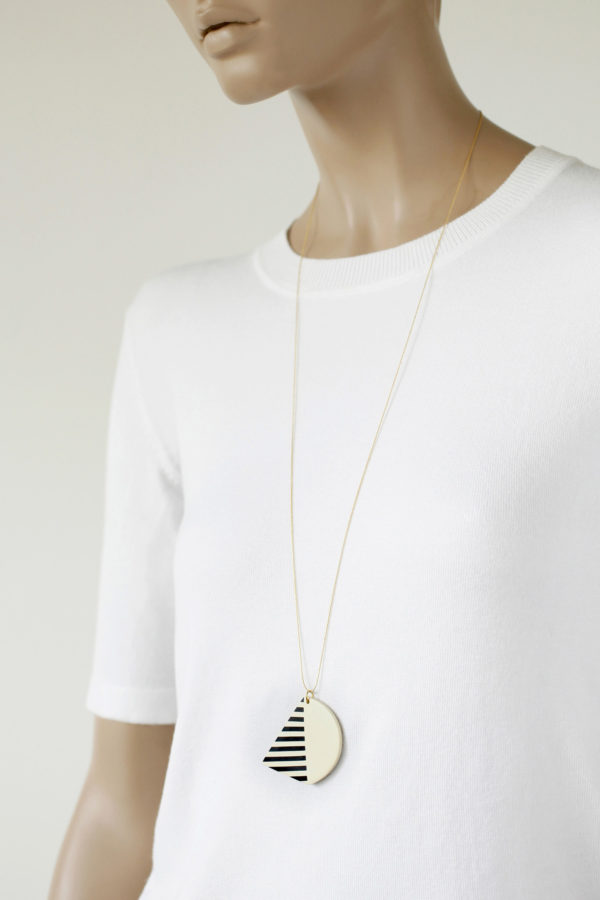 COLLAR LARGO MINIMALISTA "UNE" - Imagen 5