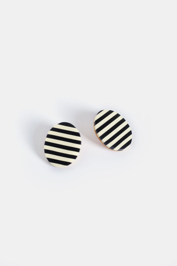 000028 02 16 1 OBALO WHITE BLACK ORANGE stripes contemporary earring clay yewelry handmade scaled